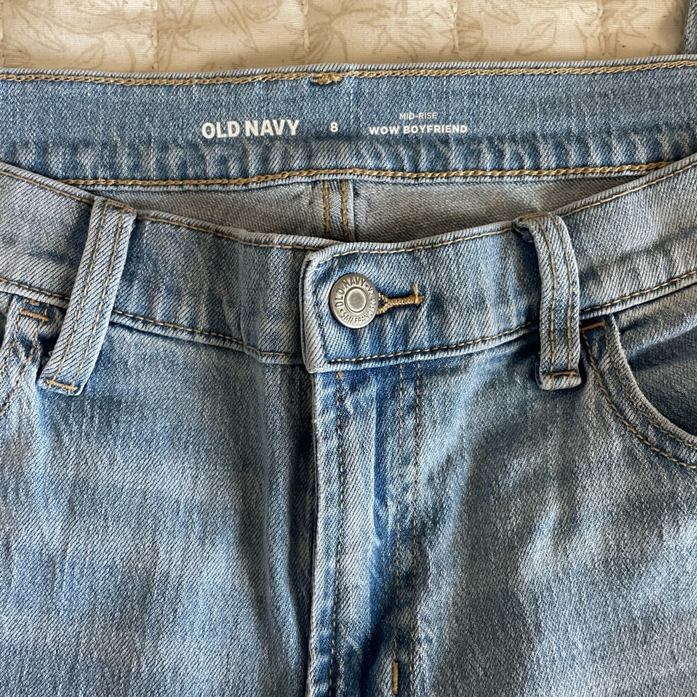 Old Navy Mid Rise Jeans - Picture 2 of 3